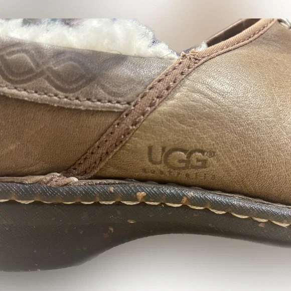 Ugg leather slip-on - Picture 3 of 9